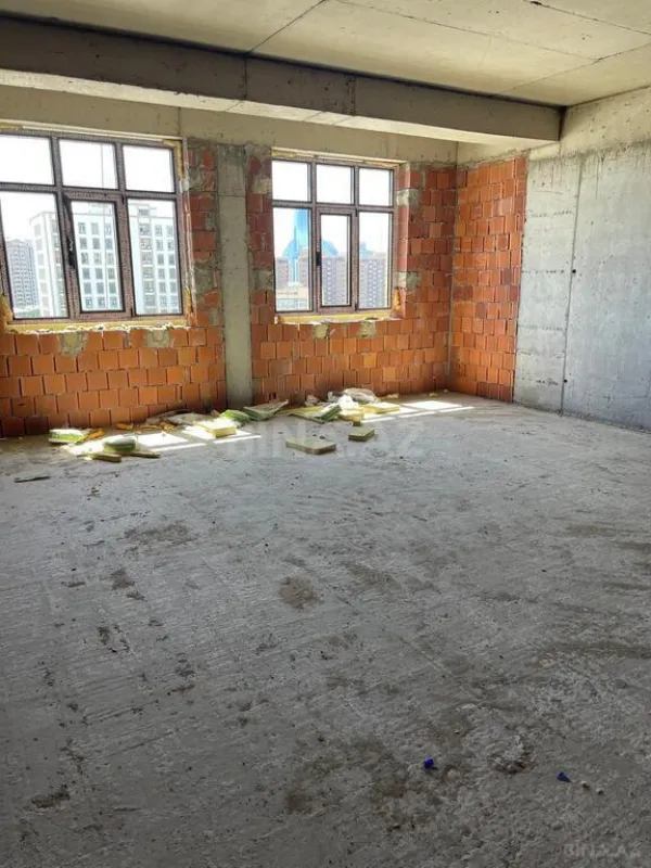 Satılır 4 otaqlı mənzil 187.48 m²