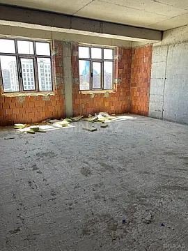 Satılır 4 otaqlı mənzil 187.48 m²