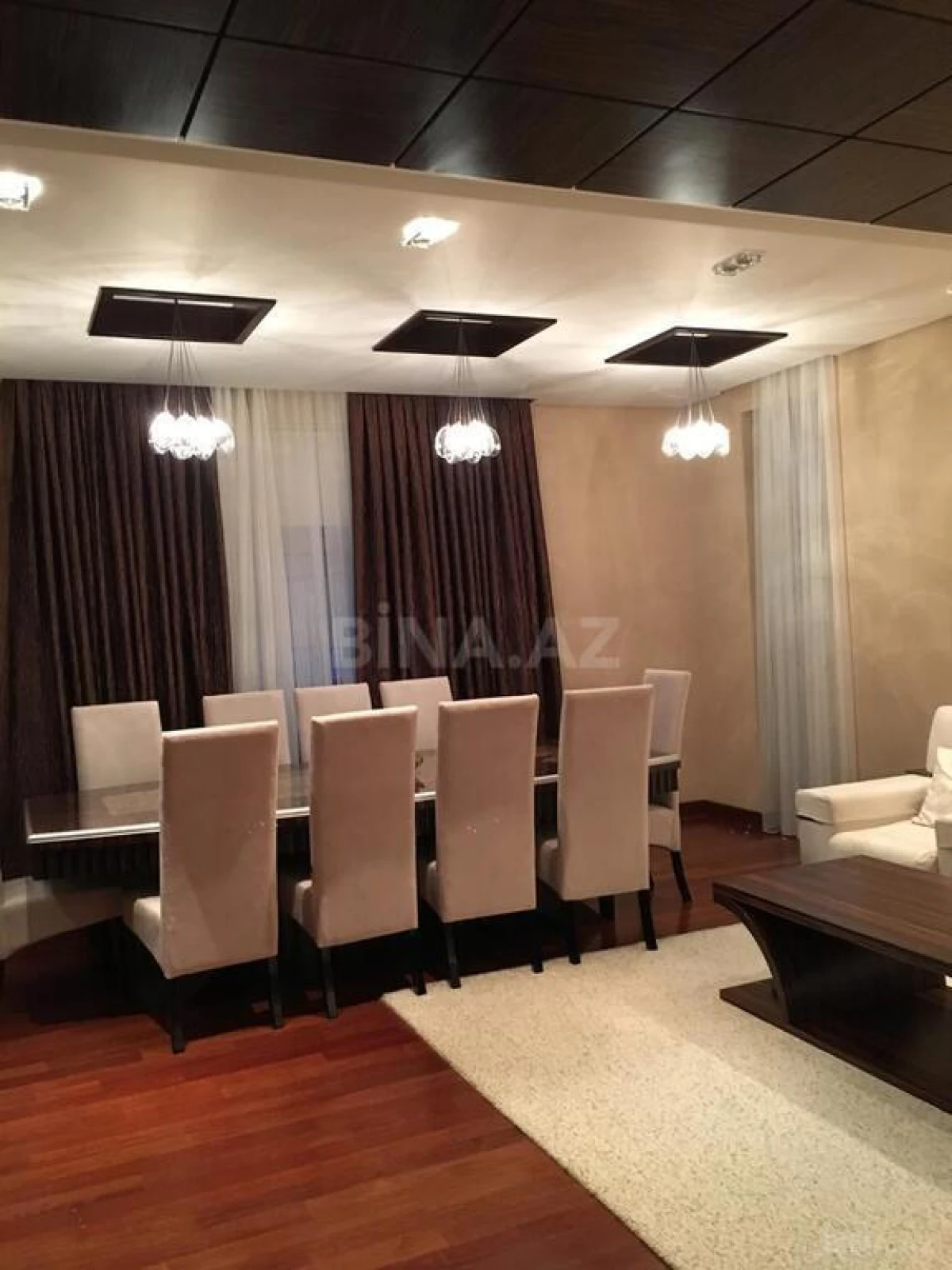 Kirayə verilir 2 otaqlı mənzil 85 m²