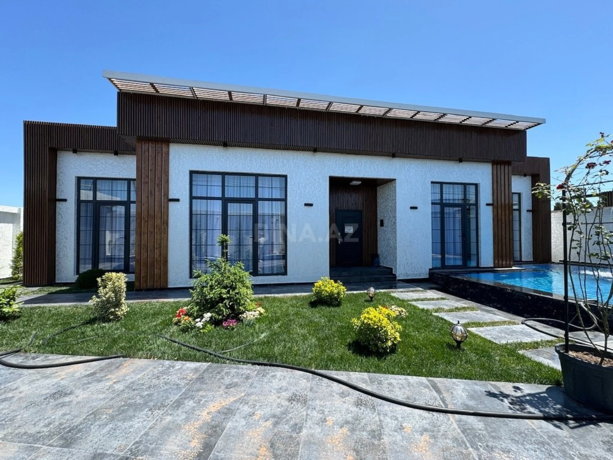Satılır 5 otaqlı həyət evi 190 m²