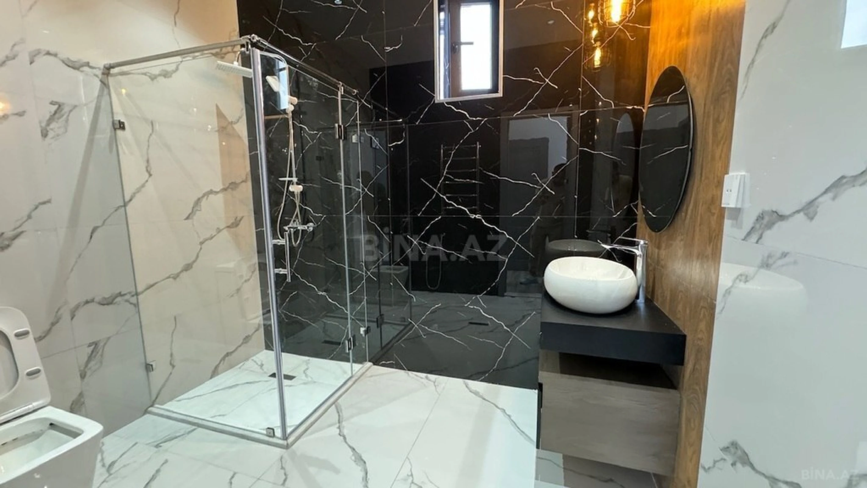 Satılır 5 otaqlı həyət evi 190 m²