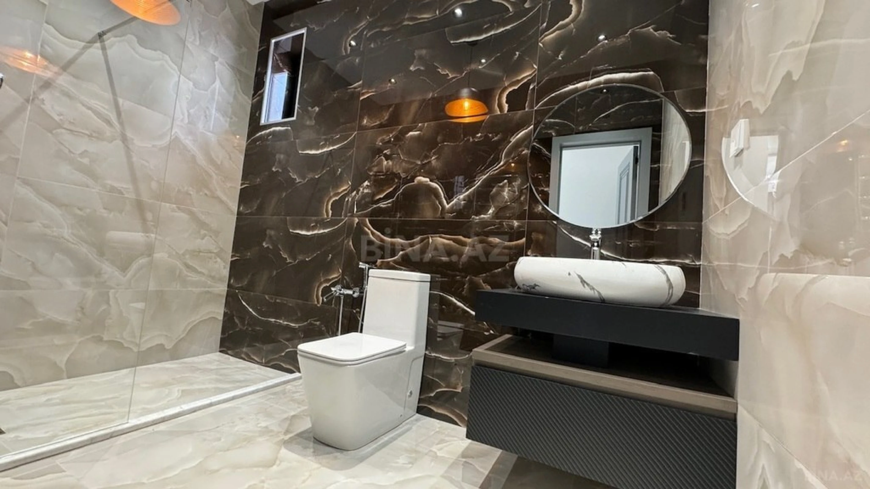 Satılır 5 otaqlı həyət evi 190 m²