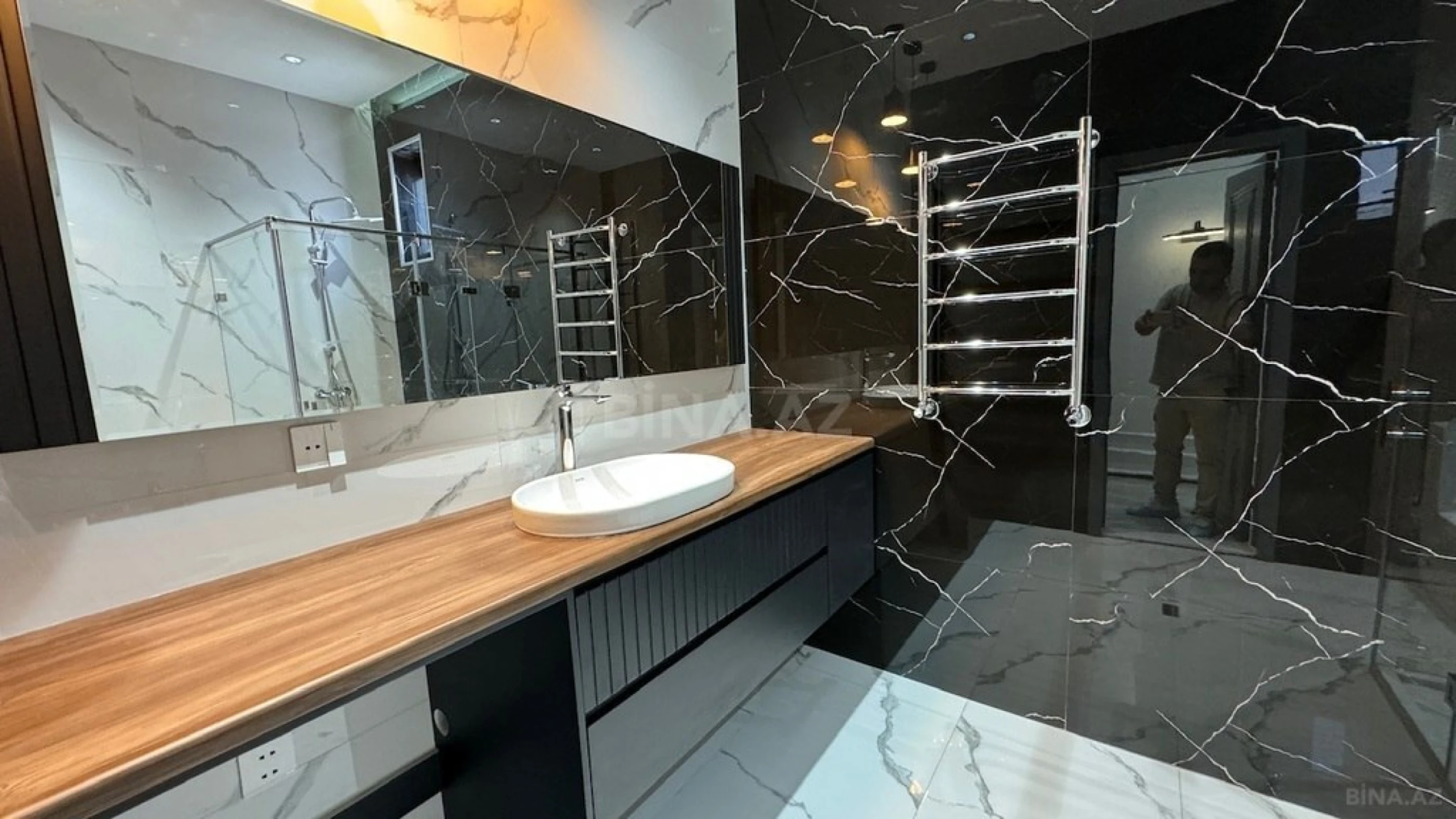 Satılır 5 otaqlı həyət evi 190 m²