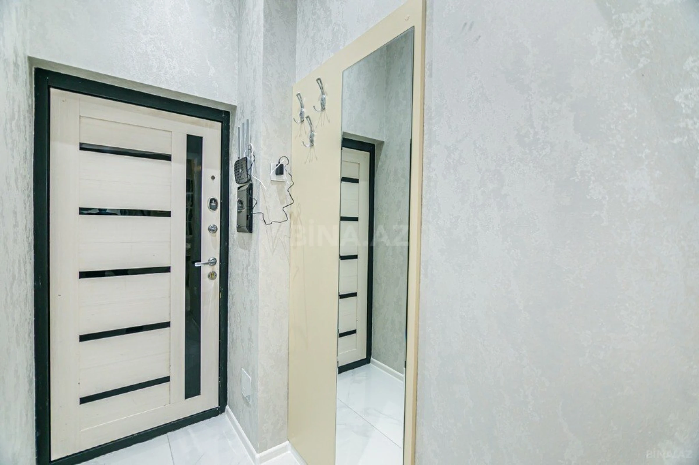 Kirayə verilir 2 otaqlı mənzil 80 m²