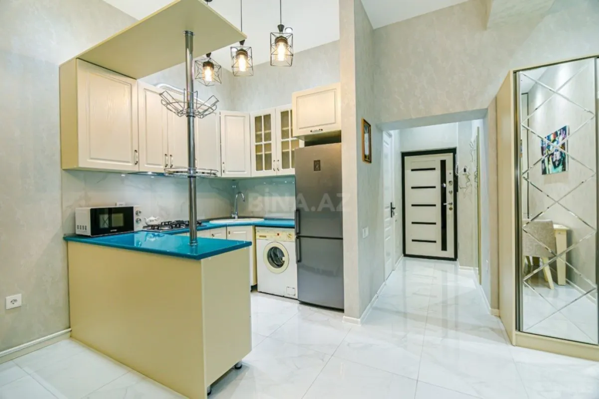 Kirayə verilir 2 otaqlı mənzil 80 m²