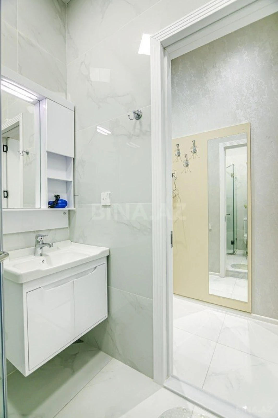 Kirayə verilir 2 otaqlı mənzil 80 m²