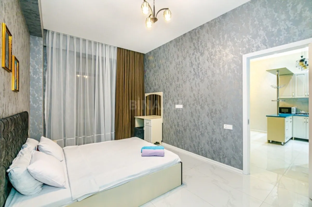 Kirayə verilir 2 otaqlı mənzil 80 m²