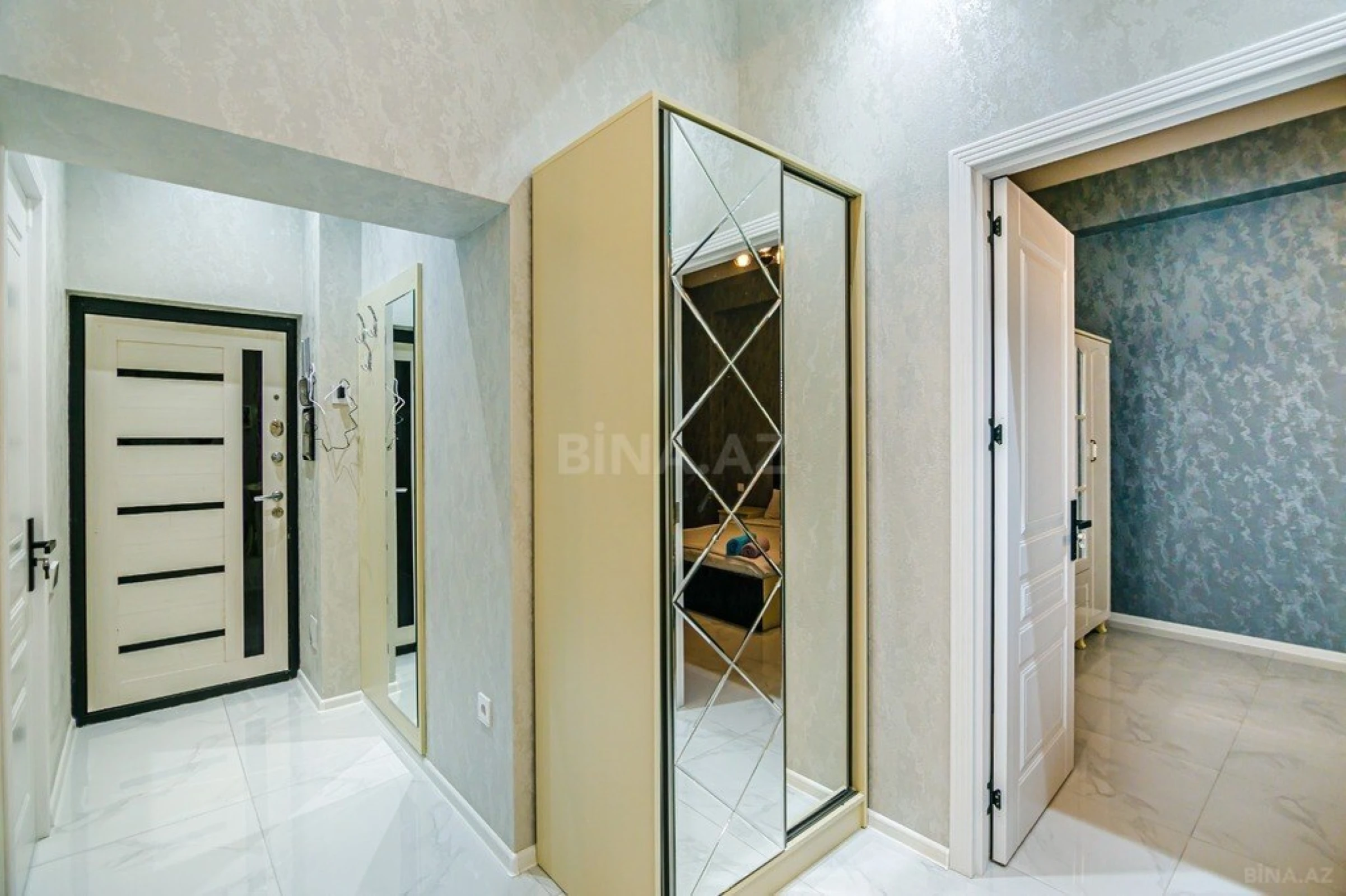 Kirayə verilir 2 otaqlı mənzil 80 m²