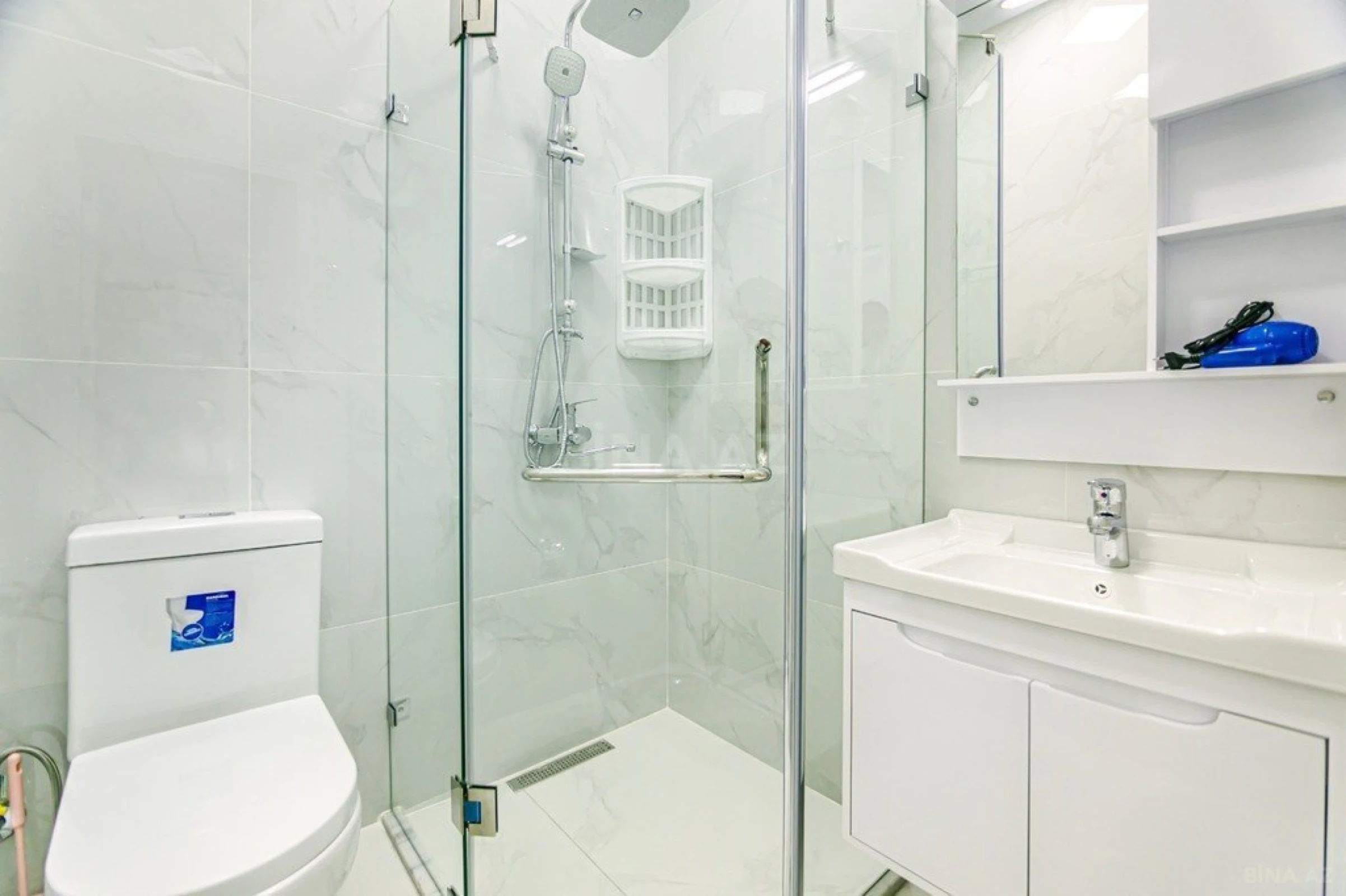 Kirayə verilir 2 otaqlı mənzil 80 m²