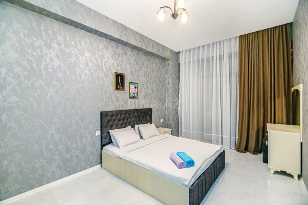 Kirayə verilir 2 otaqlı mənzil 80 m²