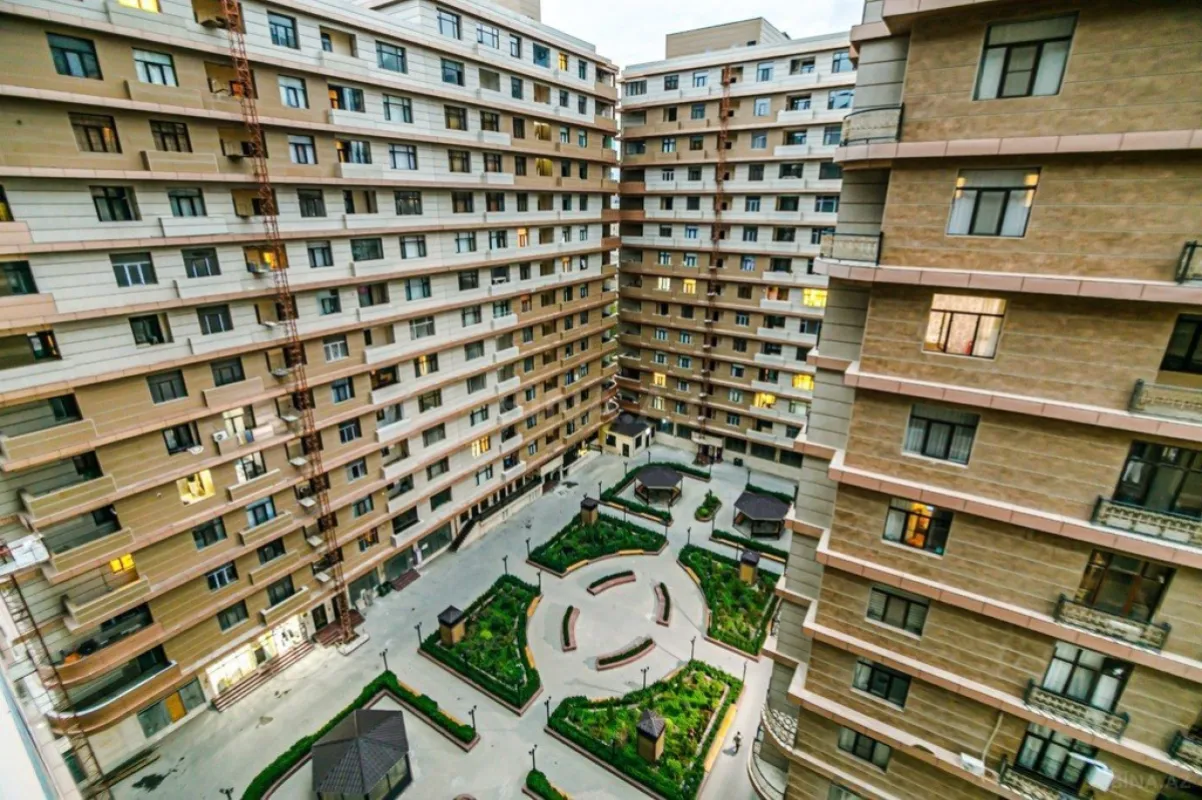 Kirayə verilir 2 otaqlı mənzil 80 m²