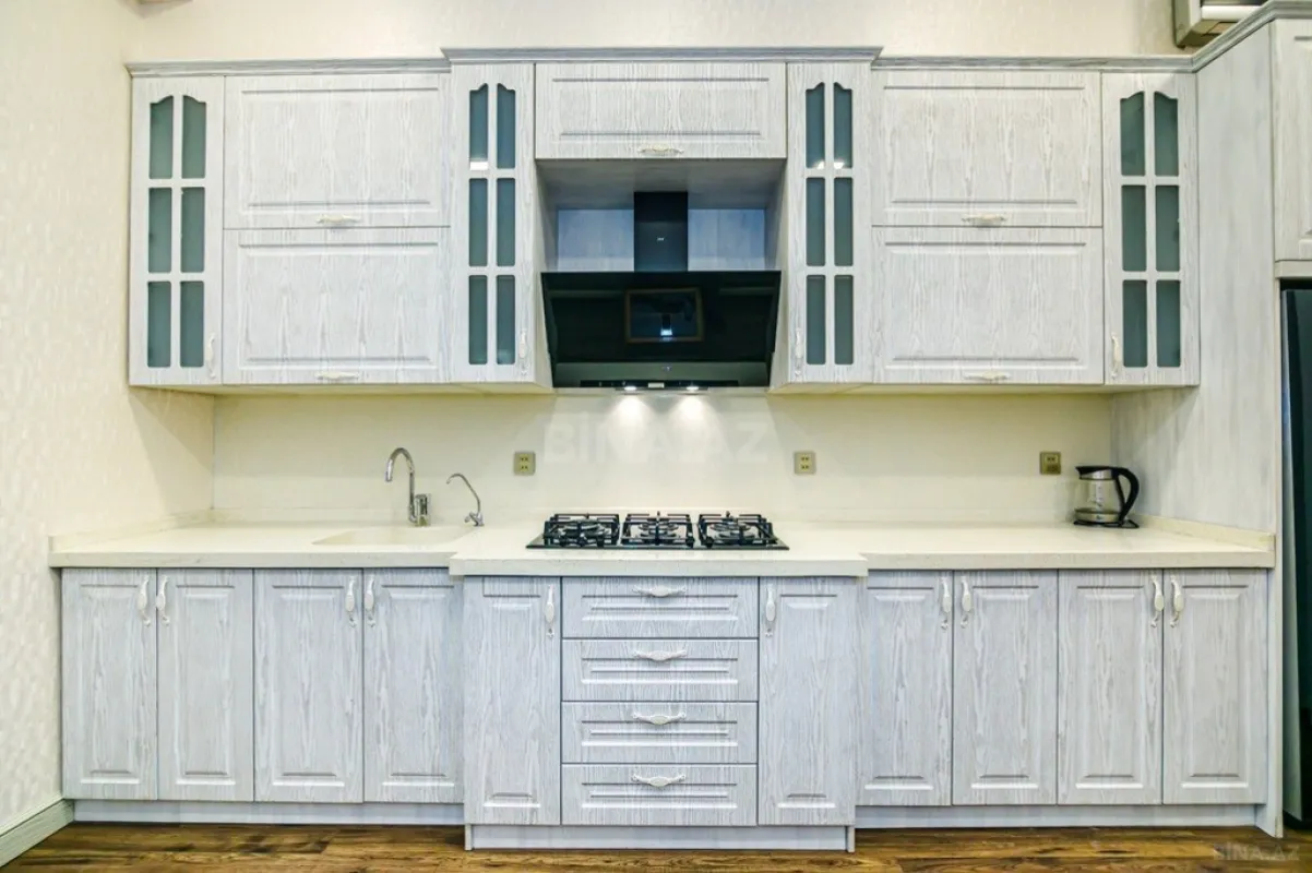 Kirayə verilir 2 otaqlı mənzil 75 m²