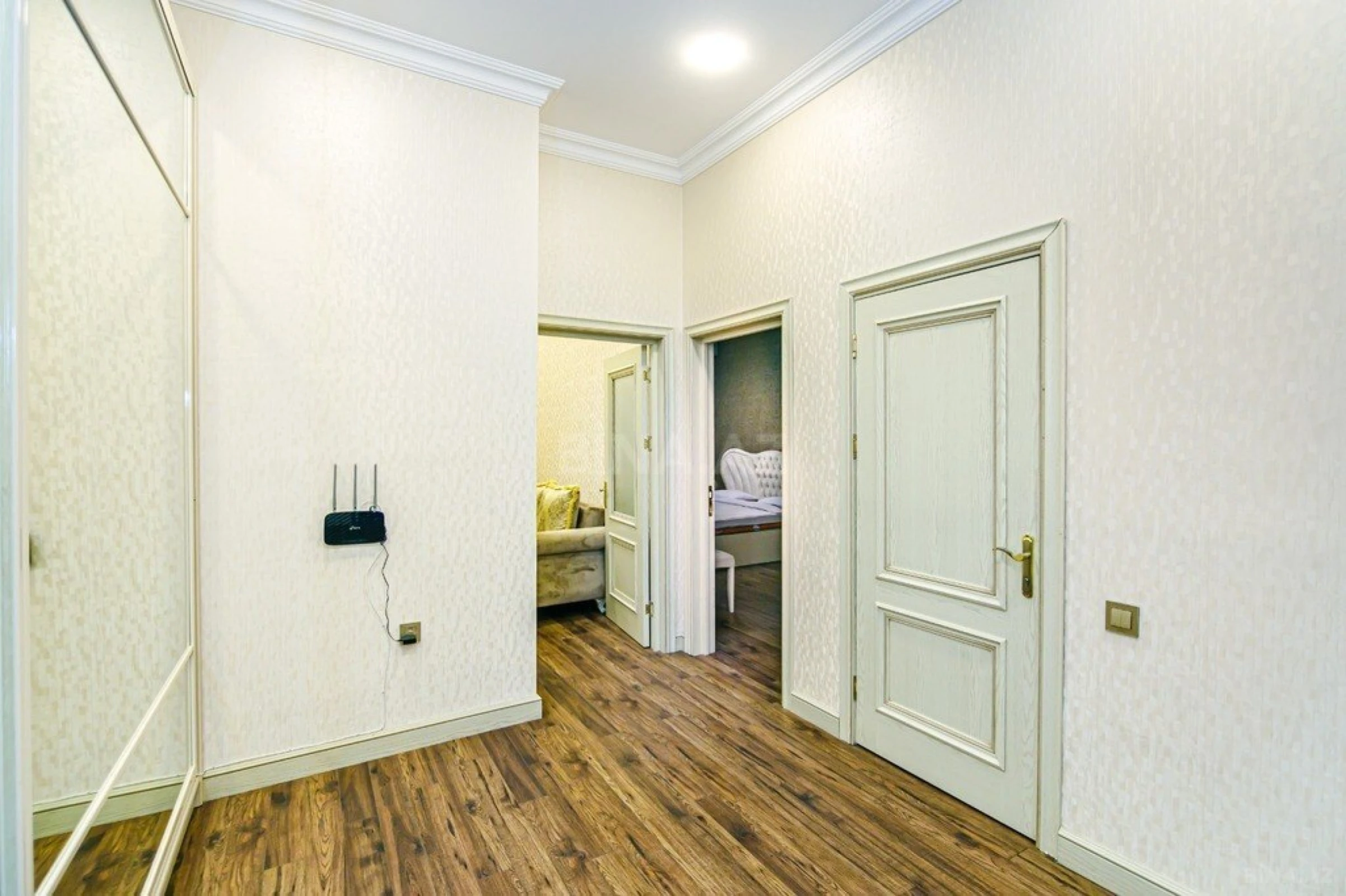 Kirayə verilir 2 otaqlı mənzil 75 m²