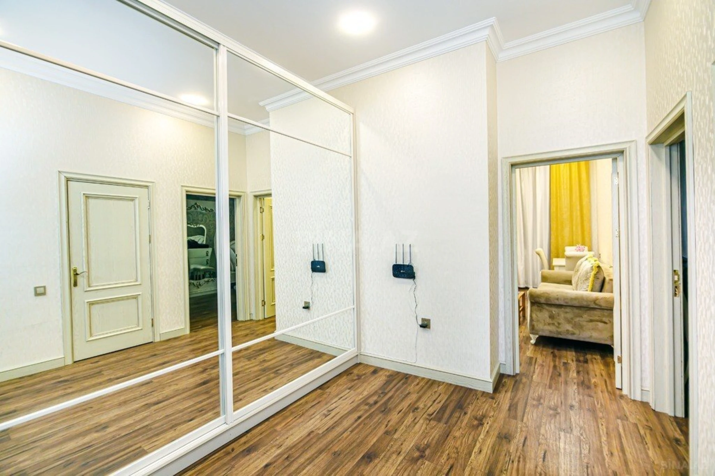 Kirayə verilir 2 otaqlı mənzil 75 m²