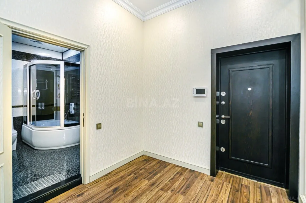 Kirayə verilir 2 otaqlı mənzil 75 m²