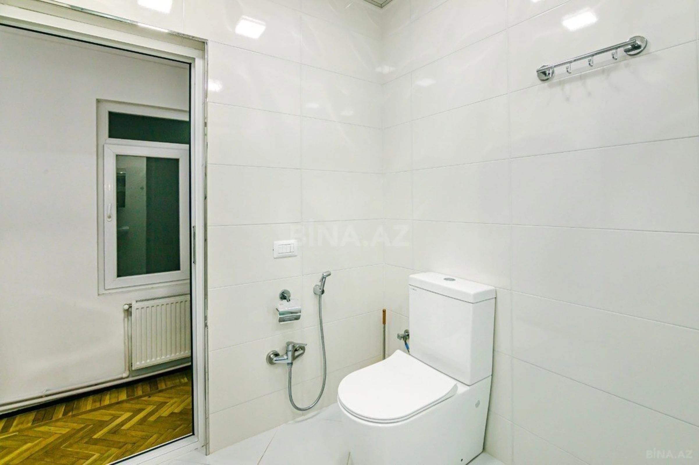 Kirayə verilir 5 otaqlı mənzil 260 m²