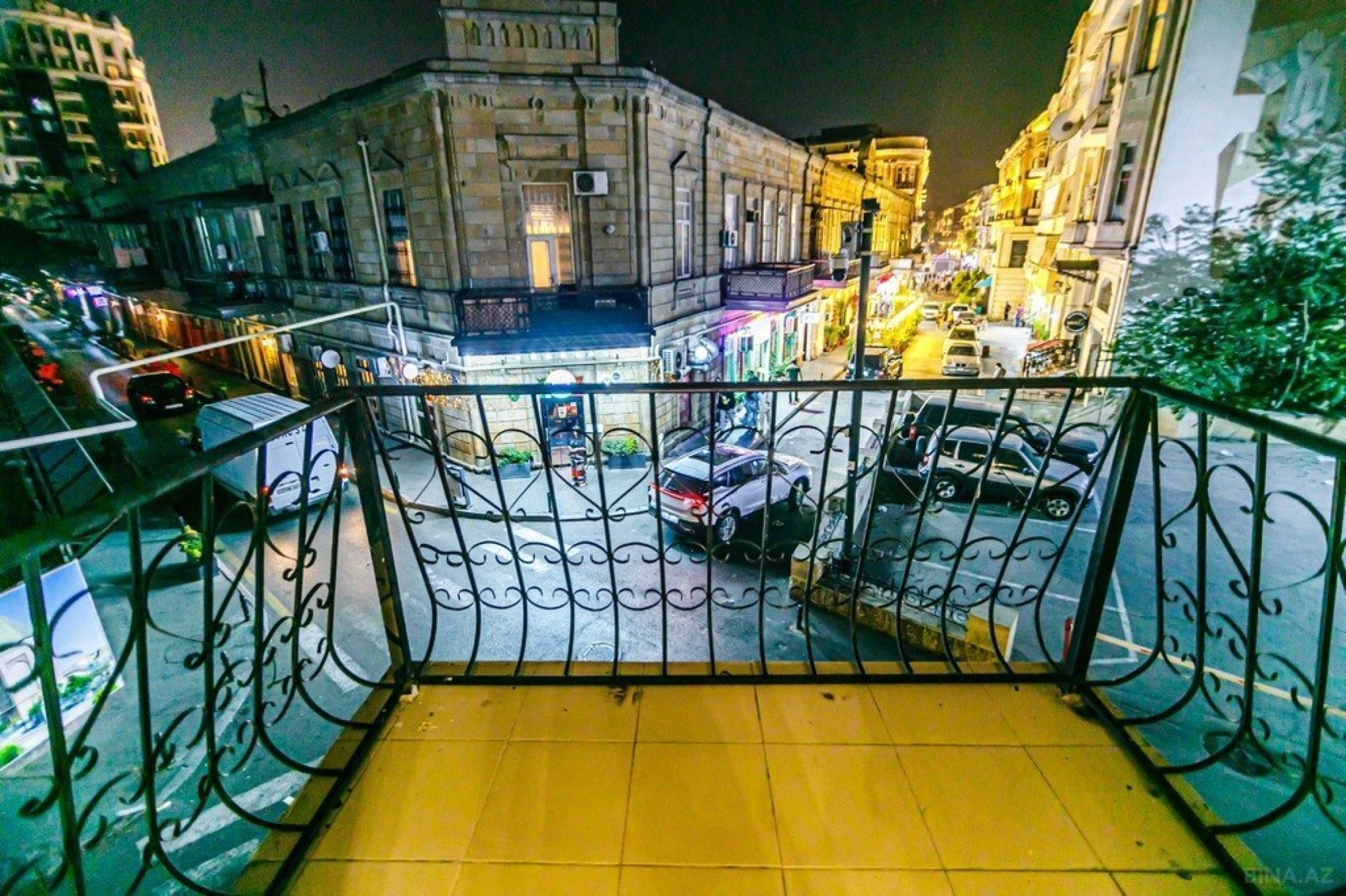 Kirayə verilir 5 otaqlı mənzil 260 m²