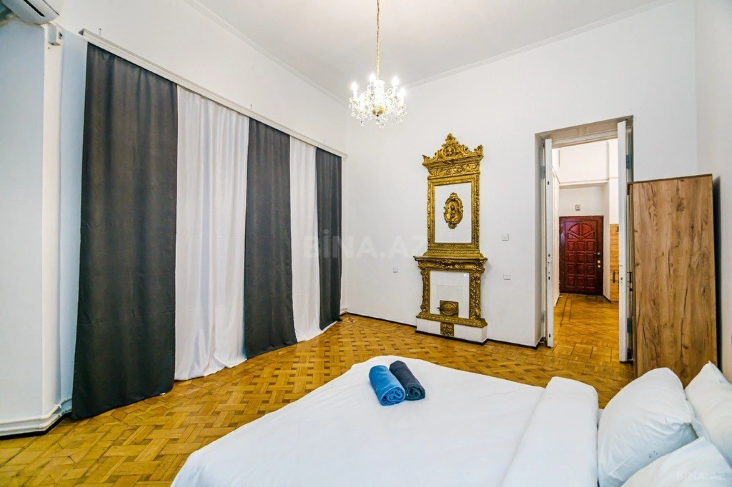 Kirayə verilir 5 otaqlı mənzil 260 m²