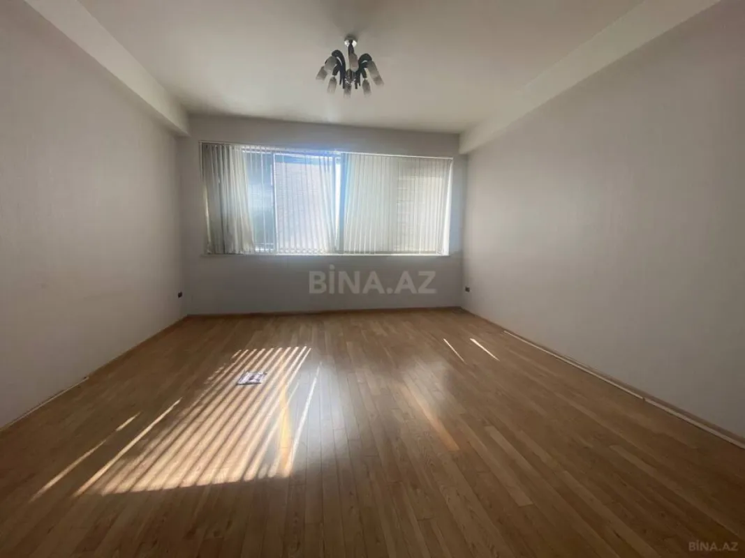 Kirayə verilir 20 otaqlı ofis 1320 m²