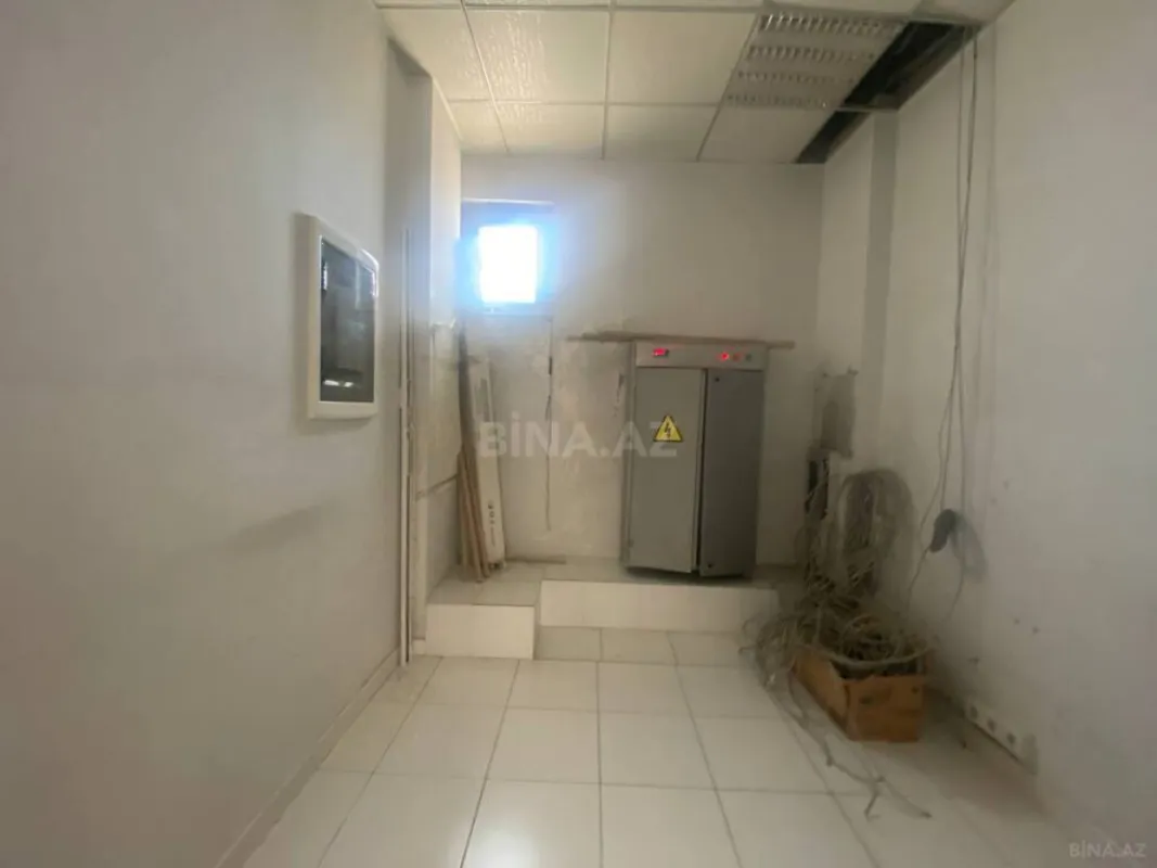 Kirayə verilir 20 otaqlı ofis 1320 m²