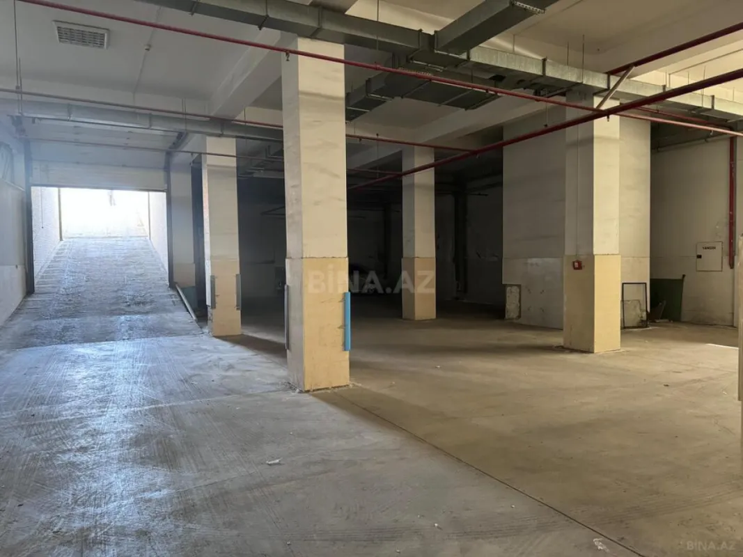 Kirayə verilir 20 otaqlı ofis 1320 m²
