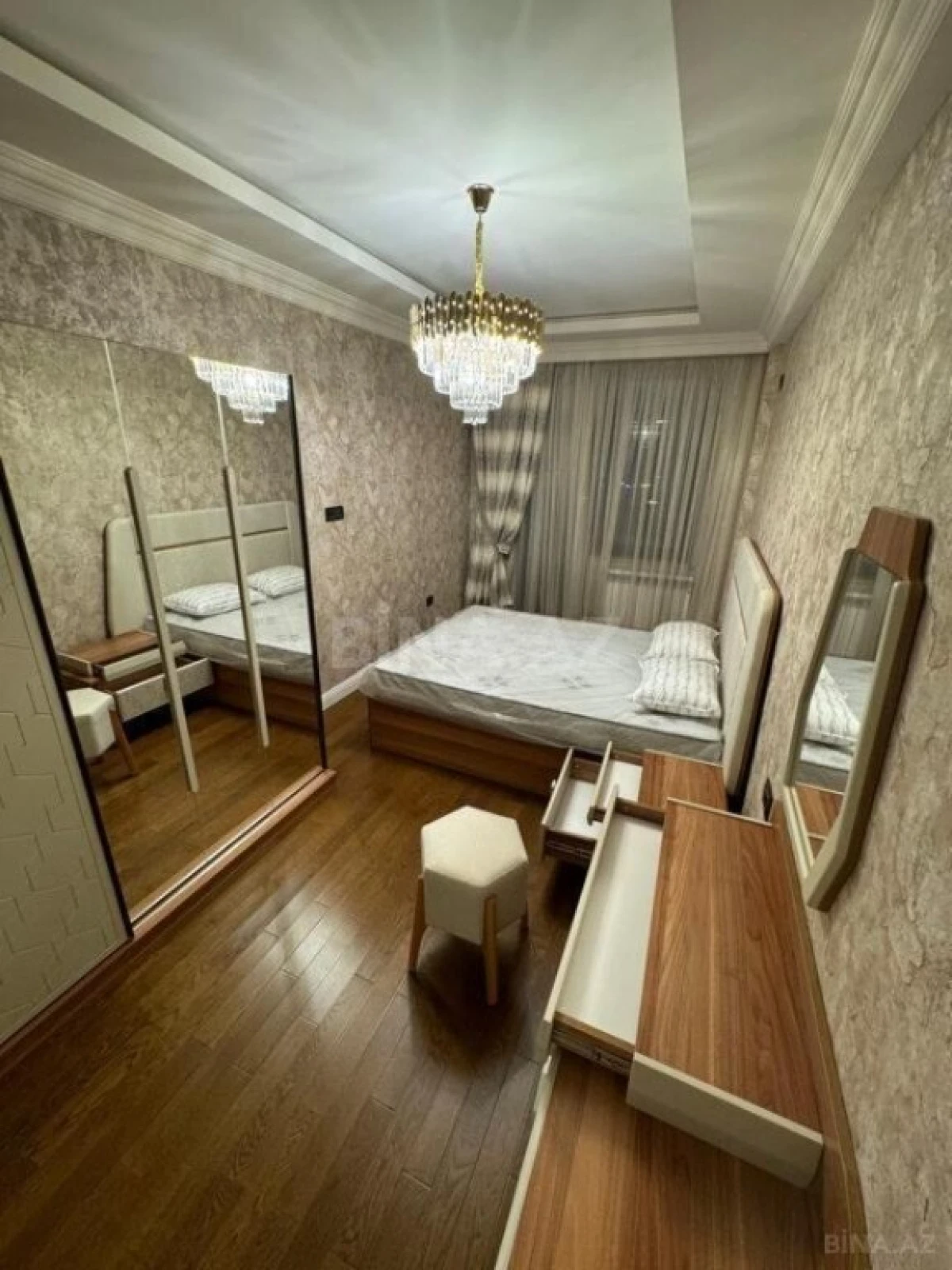 Kirayə verilir 2 otaqlı mənzil 70 m²