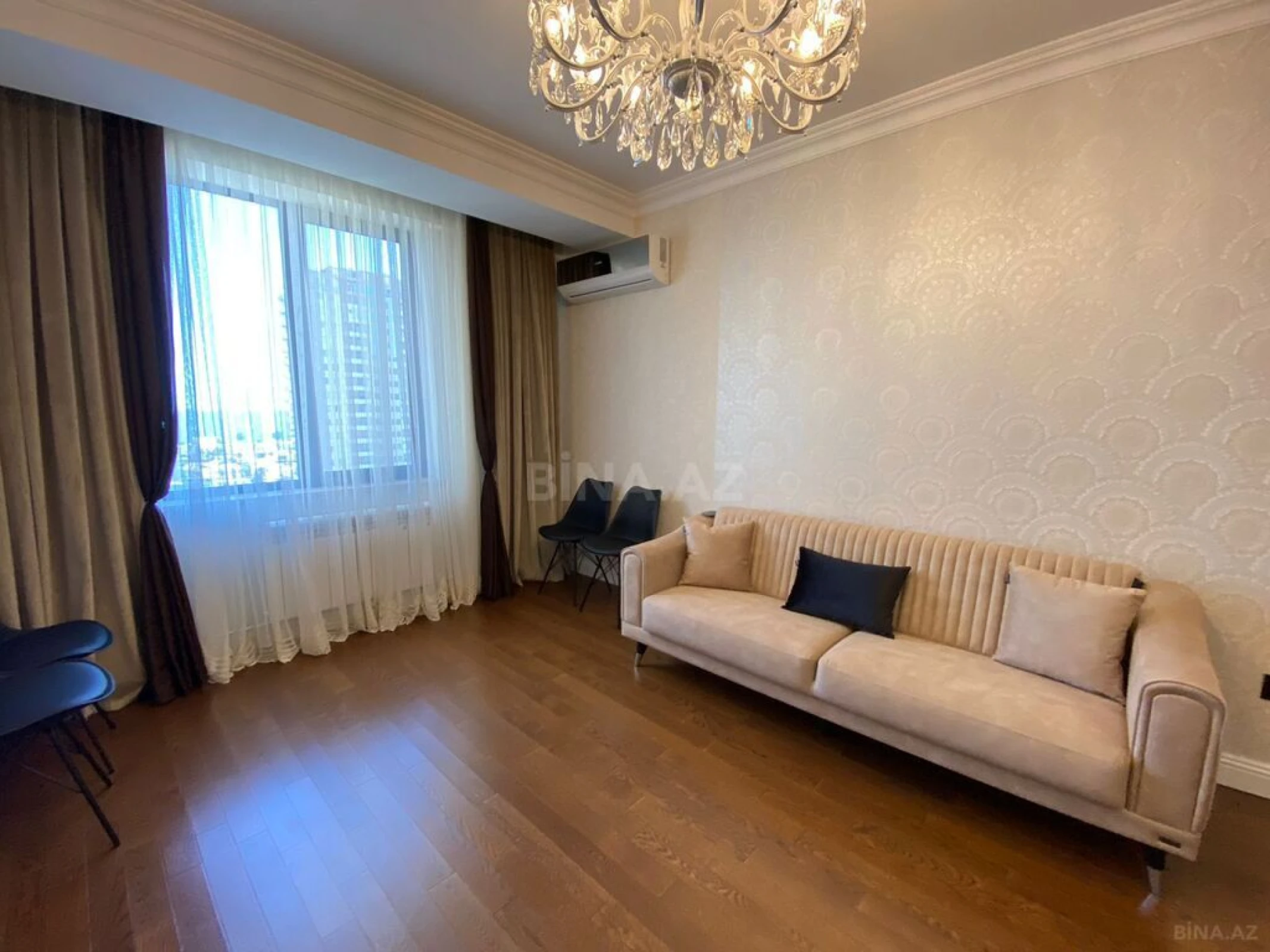 Kirayə verilir 2 otaqlı mənzil 70 m²