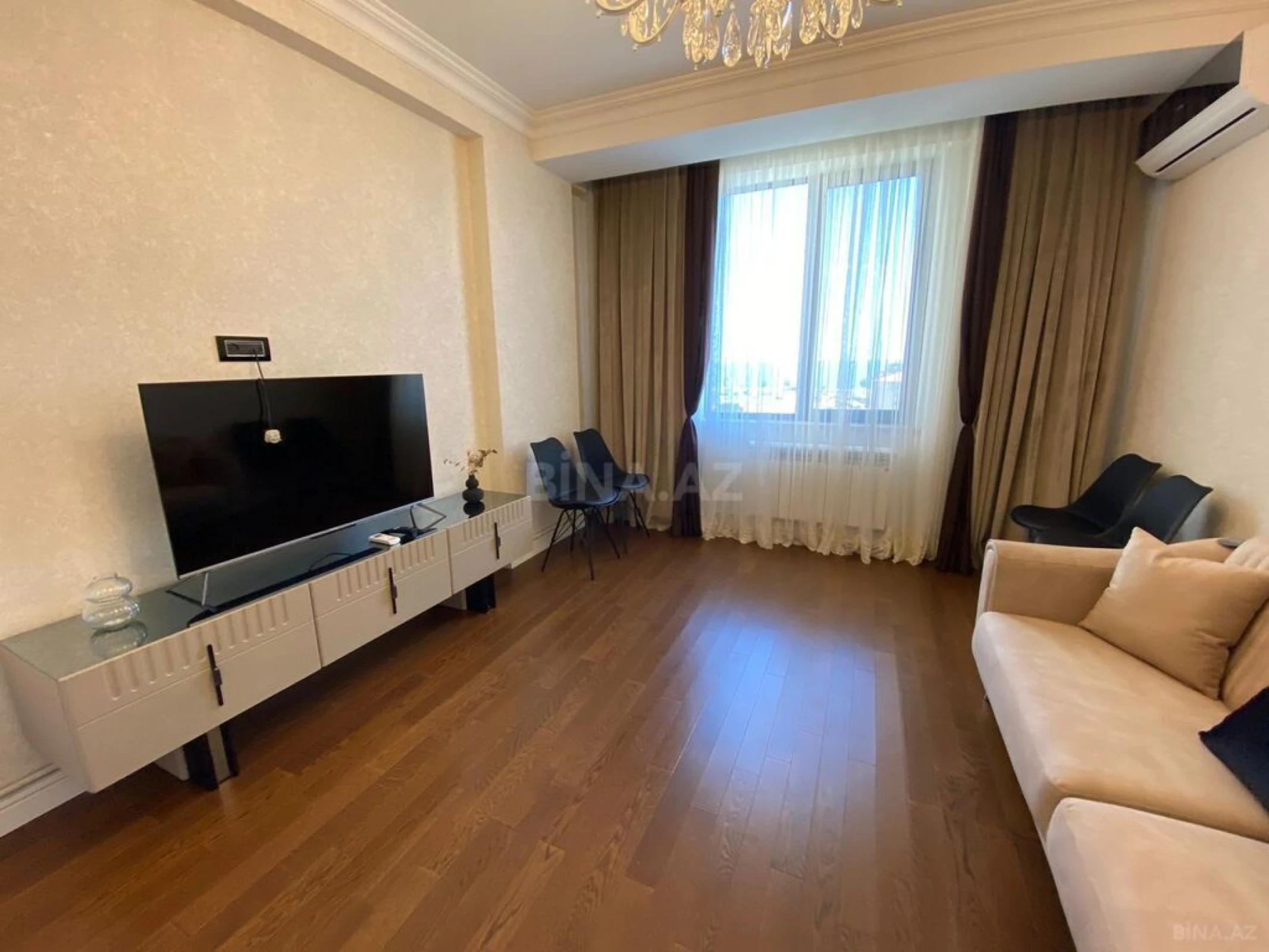 Kirayə verilir 2 otaqlı mənzil 70 m²