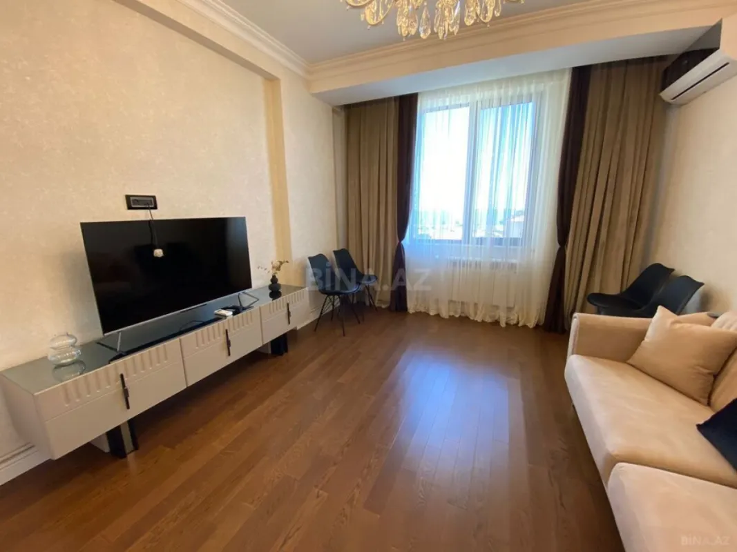 Kirayə verilir 2 otaqlı mənzil 70 m²