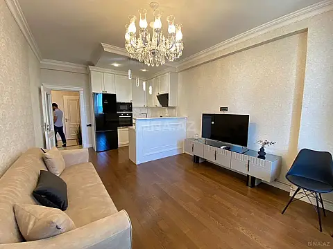 Kirayə verilir 2 otaqlı mənzil 70 m²
