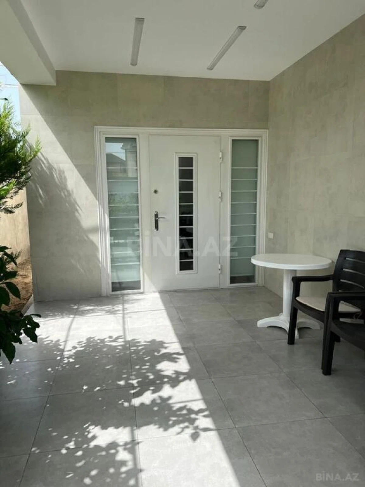 Kirayə verilir 5 otaqlı həyət evi 300 m²