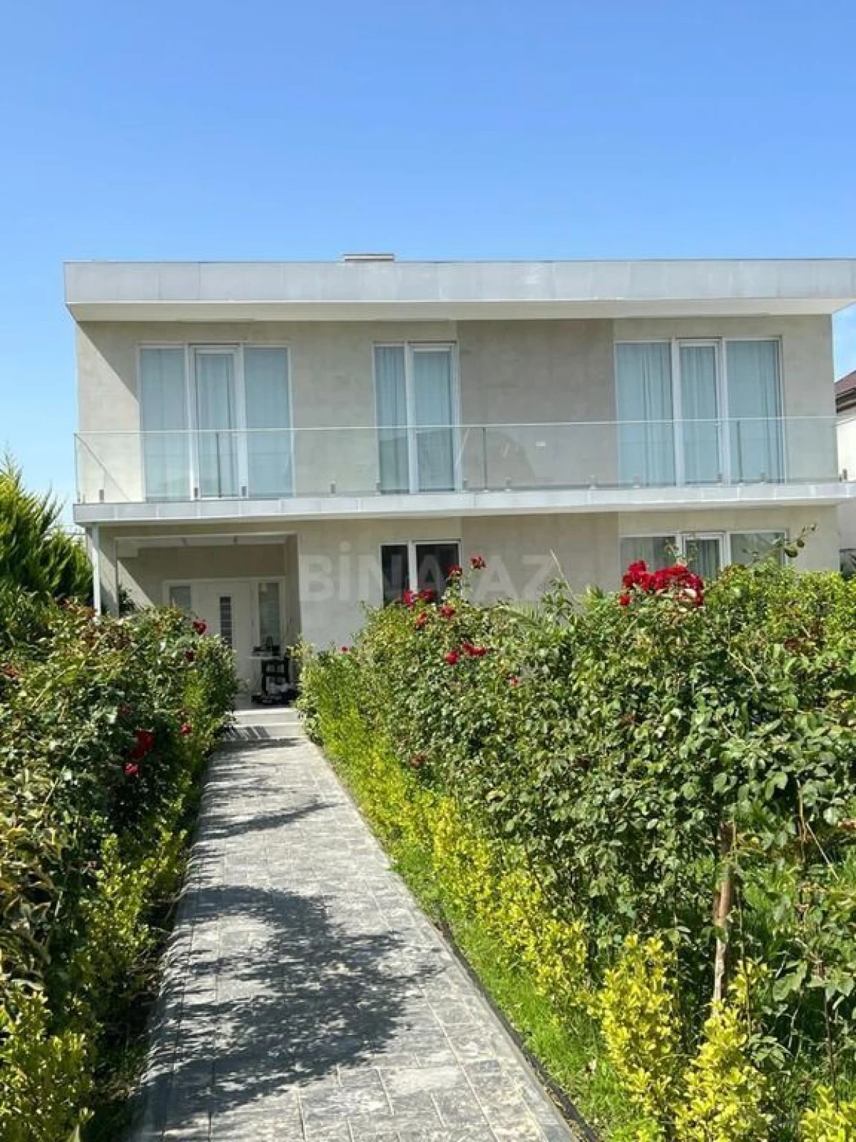 Kirayə verilir 5 otaqlı həyət evi 300 m²