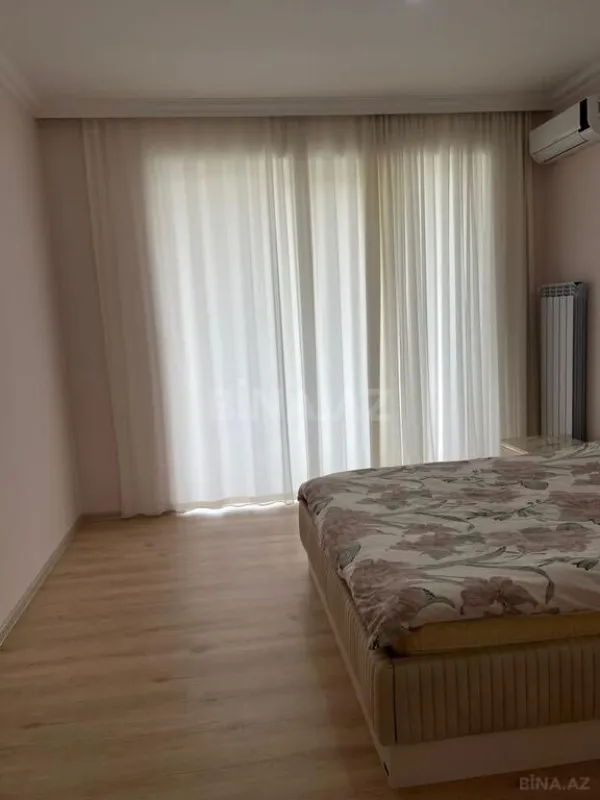 Kirayə verilir 5 otaqlı həyət evi 300 m²