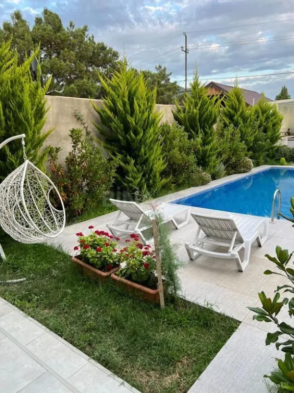 Kirayə verilir 5 otaqlı həyət evi 300 m²