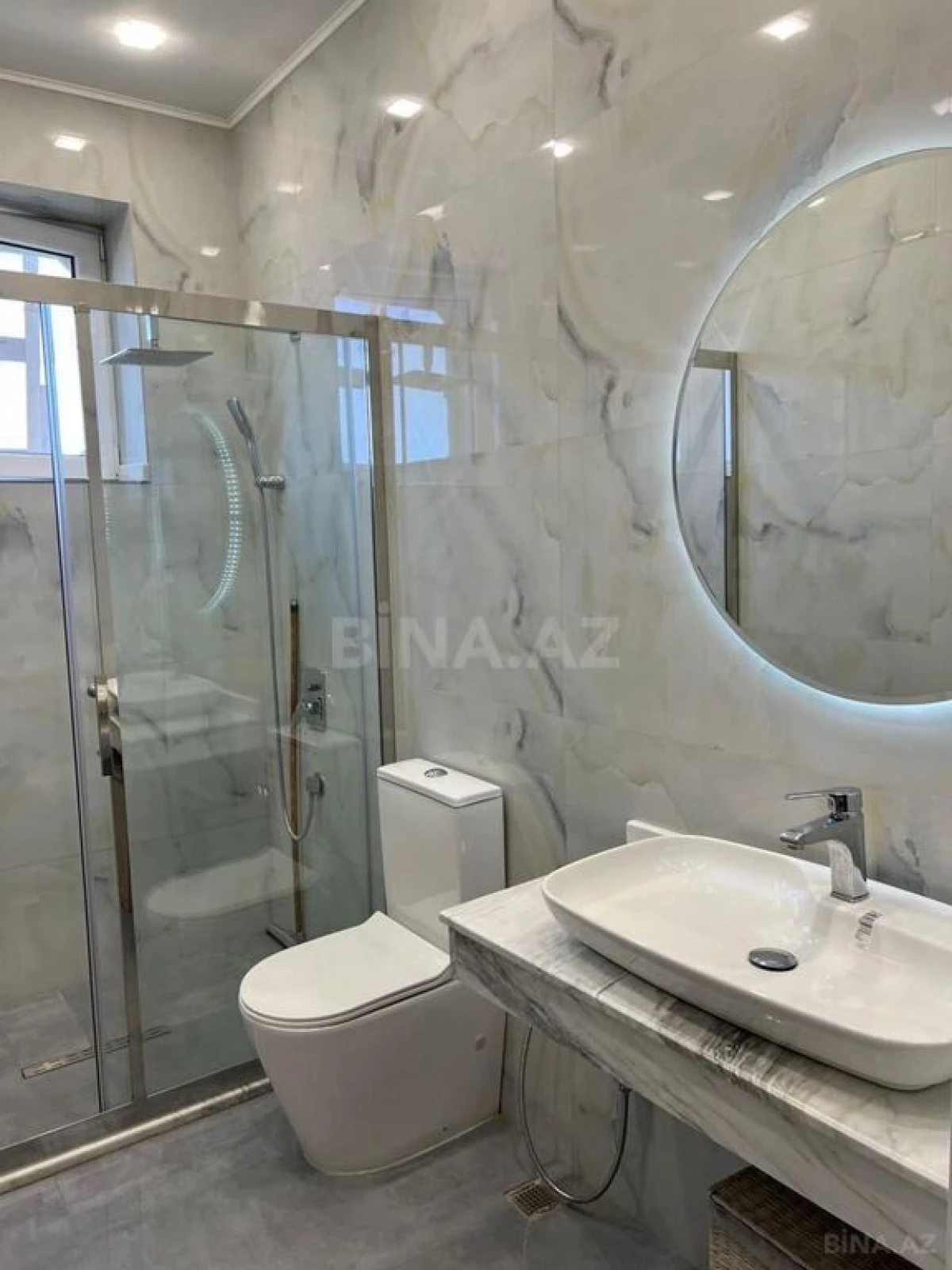 Kirayə verilir 5 otaqlı həyət evi 300 m²