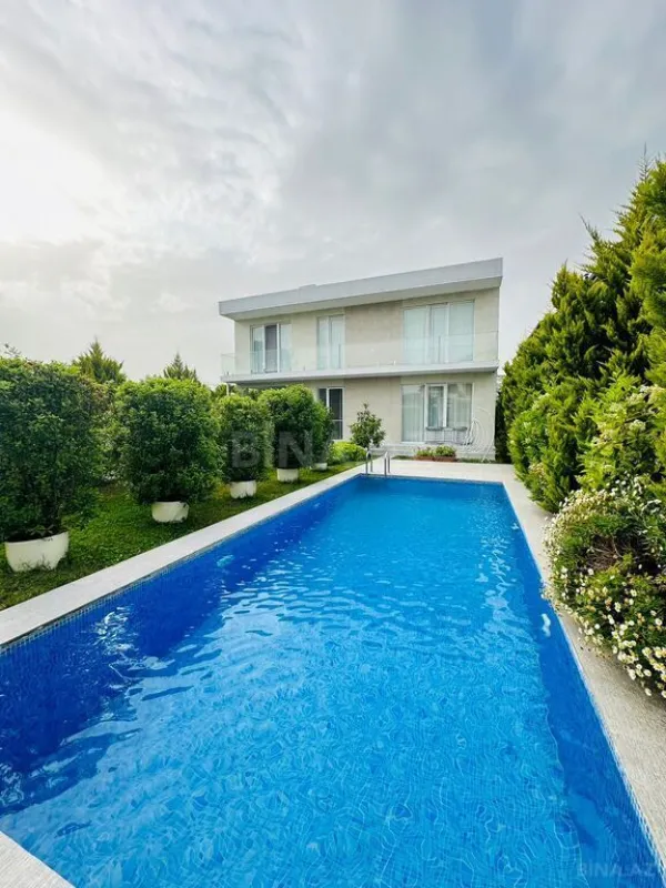 Kirayə verilir 5 otaqlı həyət evi 300 m²