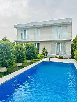 Kirayə verilir 5 otaqlı həyət evi 300 m²