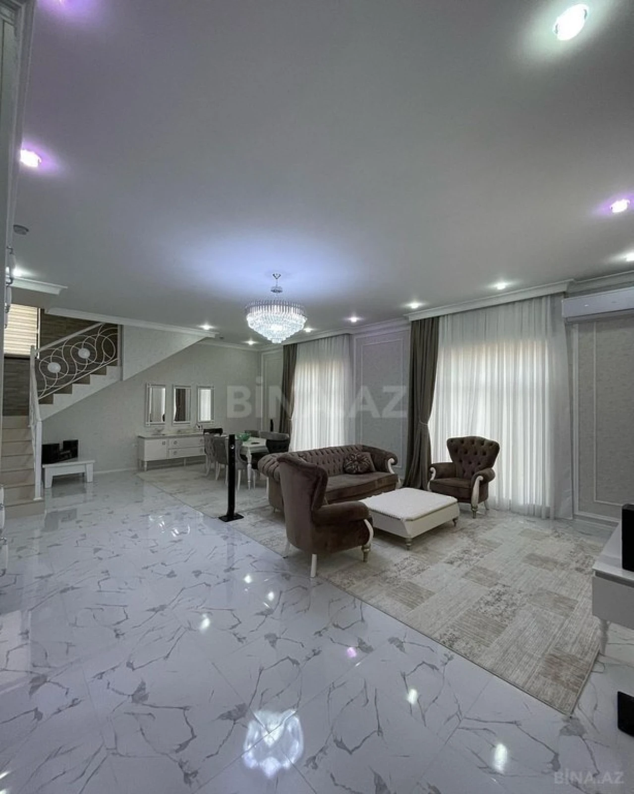 Kirayə verilir 5 otaqlı həyət evi 300 m²