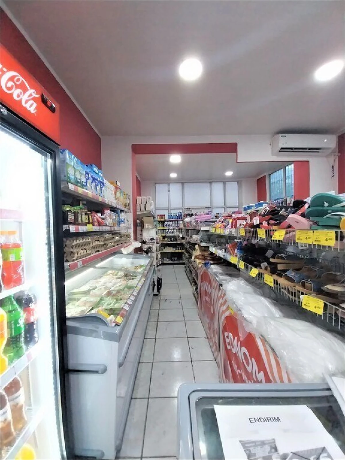 Satılır obyekt 440 m²