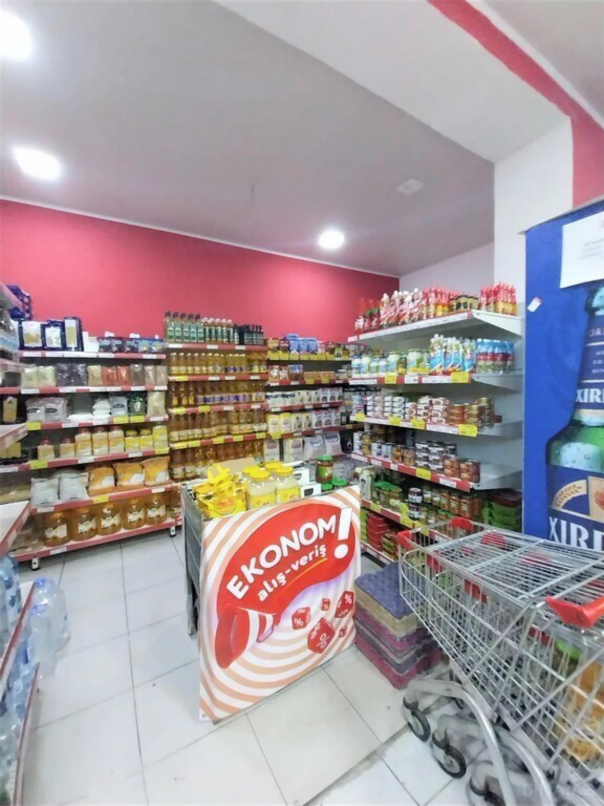 Satılır obyekt 440 m²