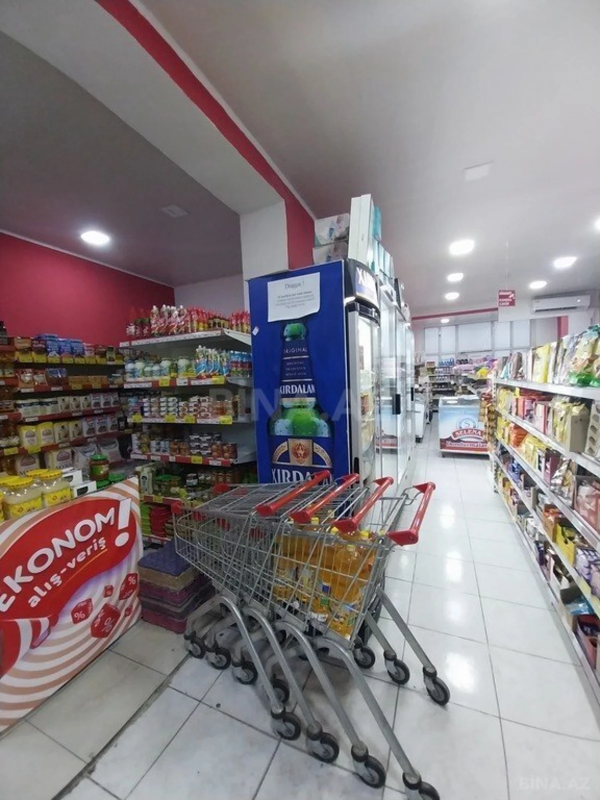 Satılır obyekt 440 m²