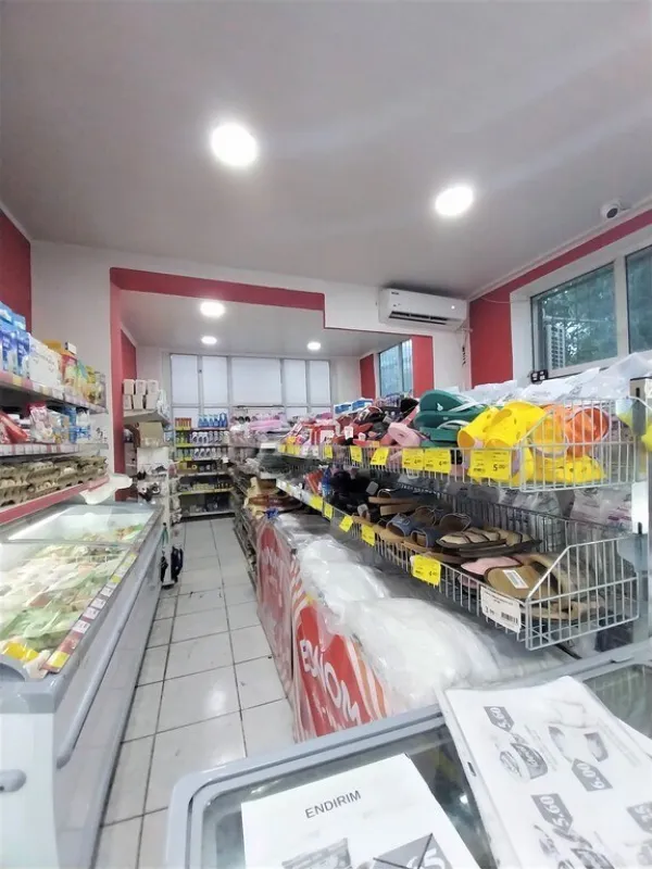 Satılır obyekt 440 m²