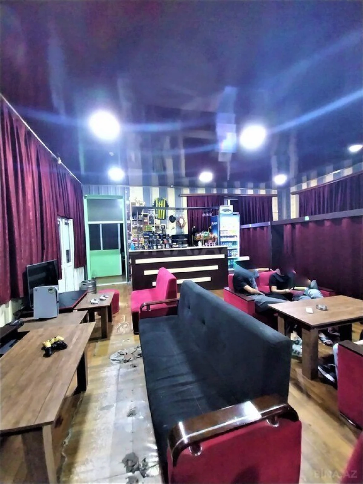 Satılır obyekt 440 m²