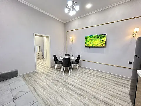 Kirayə verilir 2 otaqlı mənzil 60 m²
