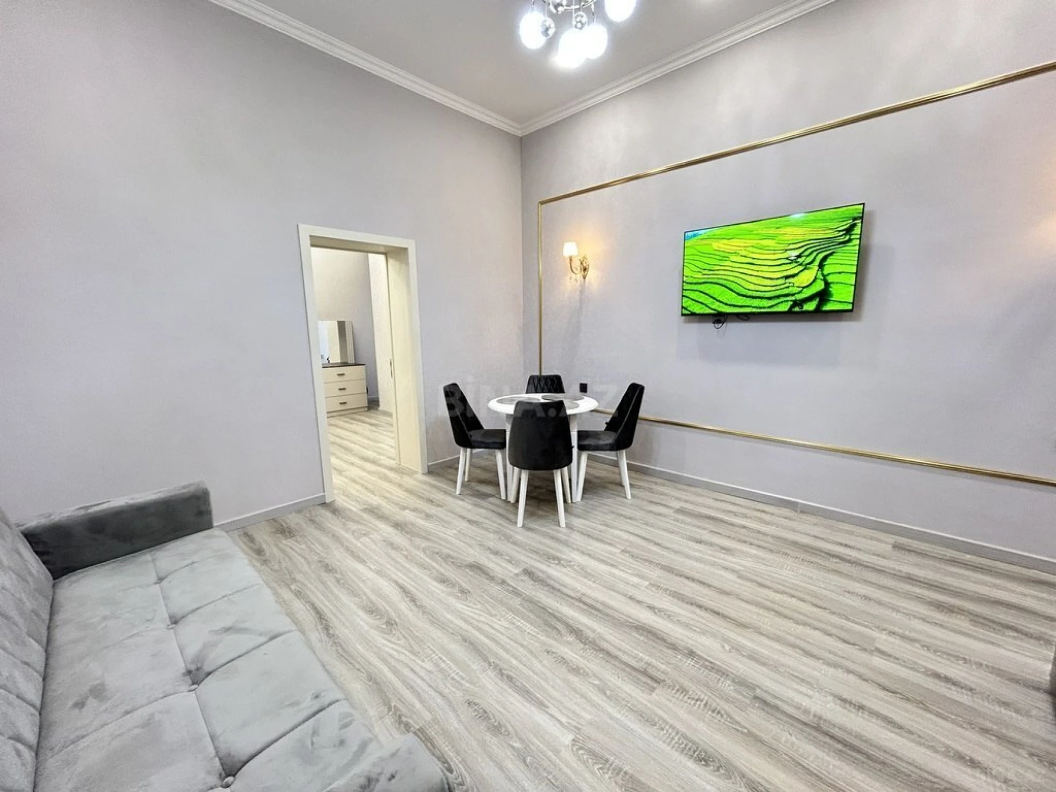 Kirayə verilir 2 otaqlı mənzil 60 m²