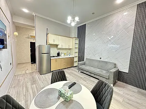 Kirayə verilir 2 otaqlı mənzil 60 m²