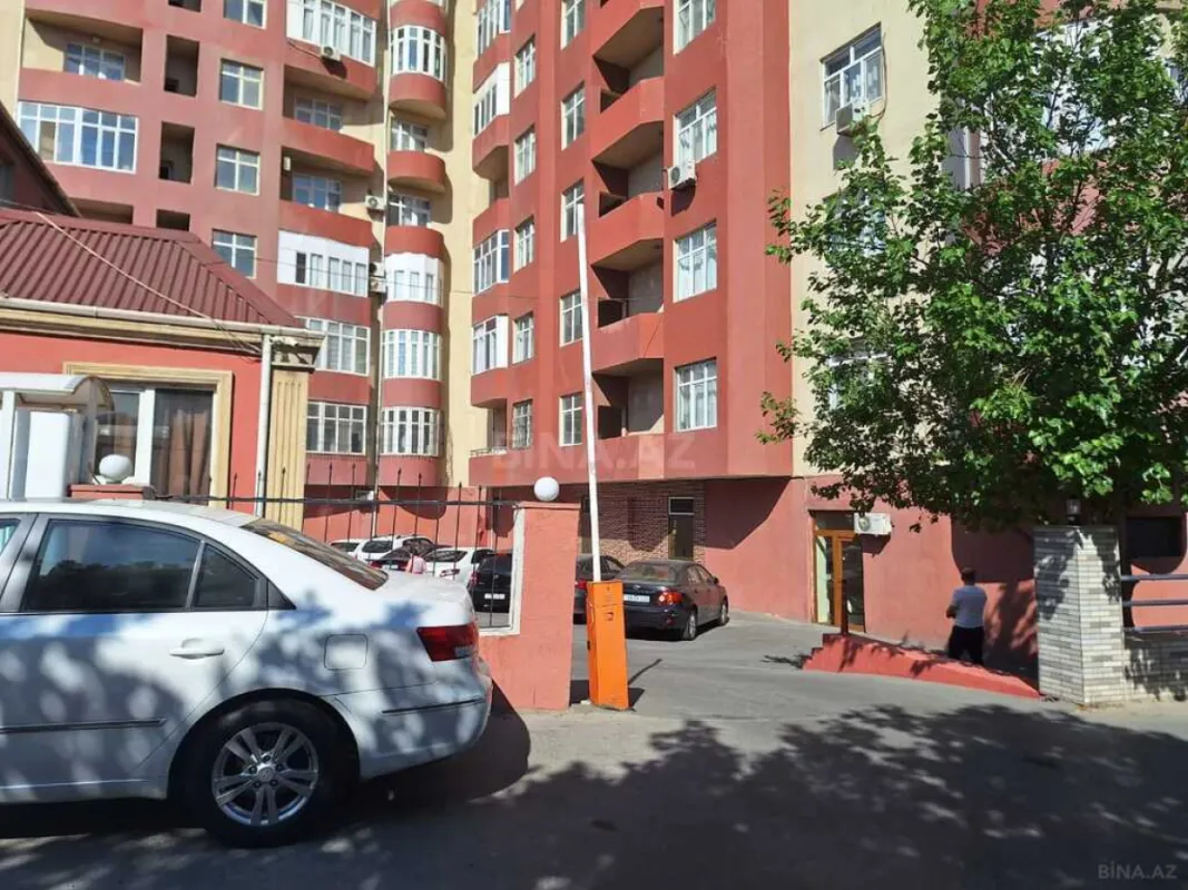 Satılır 2 otaqlı mənzil 79 m²