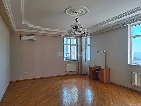 Satılır 2 otaqlı mənzil 79 m² — Bakı, 9-cu mikrorayon 2 otaq 79.00 m²