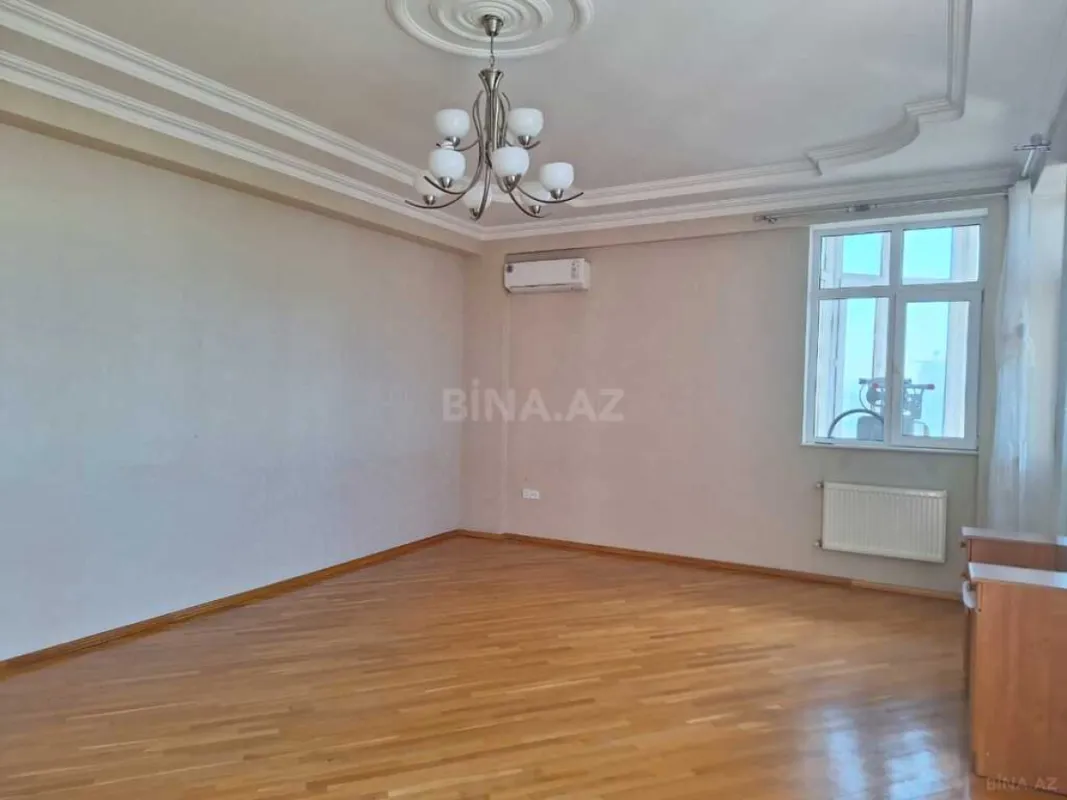 Satılır 2 otaqlı mənzil 79 m²