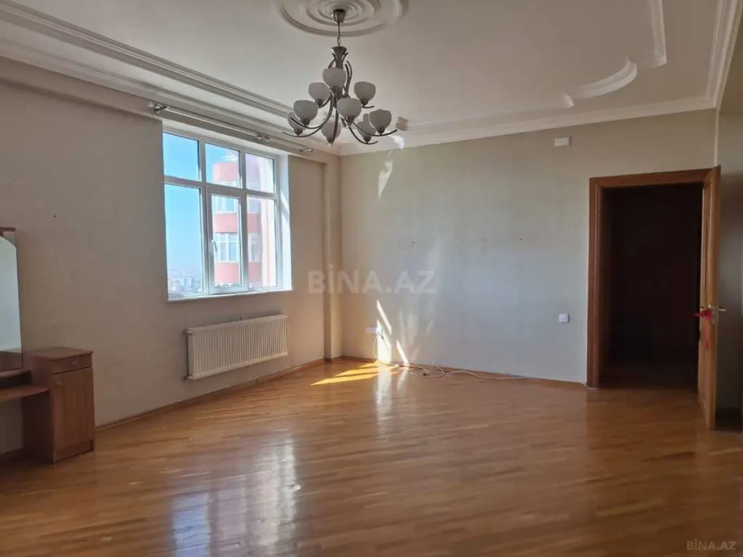Satılır 2 otaqlı mənzil 79 m²